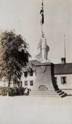[Norway Cruise on the SS Vega / Edgar Schmilg &amp; Miss Whitney on the SS Vega c.1910] Anonymous Photographer